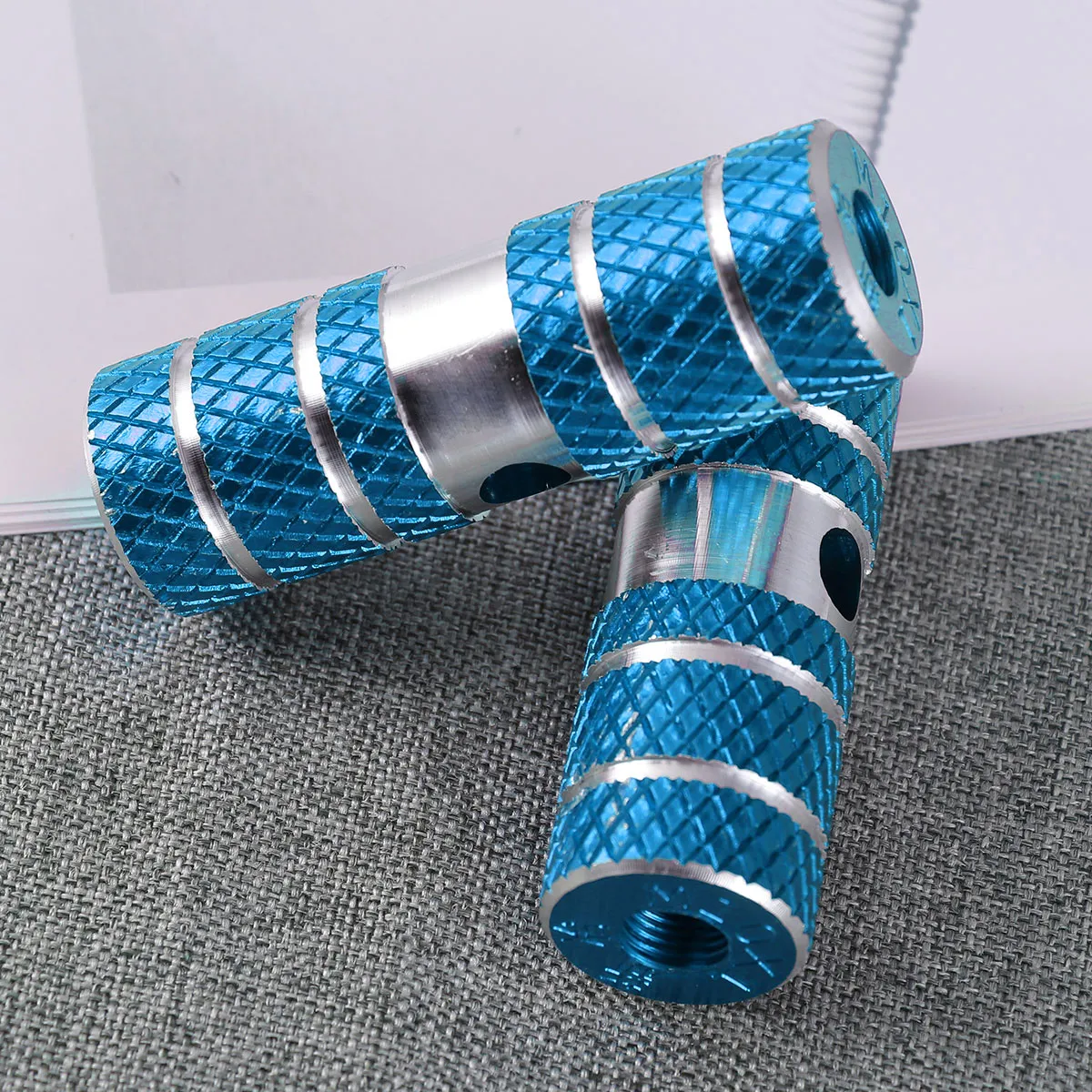 One Pair Aluminum Alloy Bike Cylinder Seat Axle Stunt Pegs for Mountain Bike 2pc peg stunt stunt pedal 3