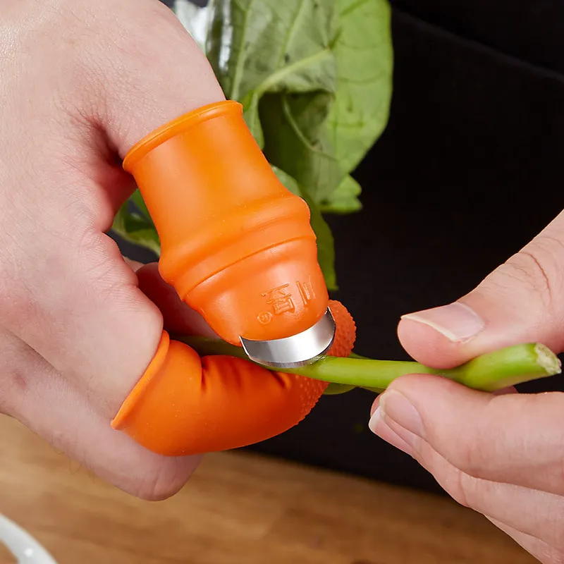 Silicone Thumb cutter + 5 Pieces Finger Protector Cutting Gears Vegetable Picking Nipping Plant Leaf Scissors Garden Gloves thumbnail 3
