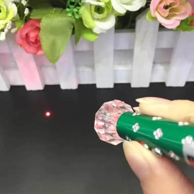 Laser Pointer LED Light Key Ring - Funny Cat Play Toy - 3 in 1 Best Entertainment Tool For Kids
