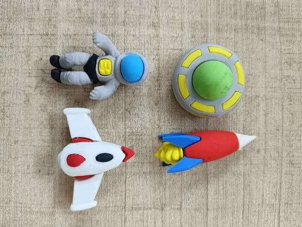 Image of Jia Cheng Kids Stationery Set Spaceship Version