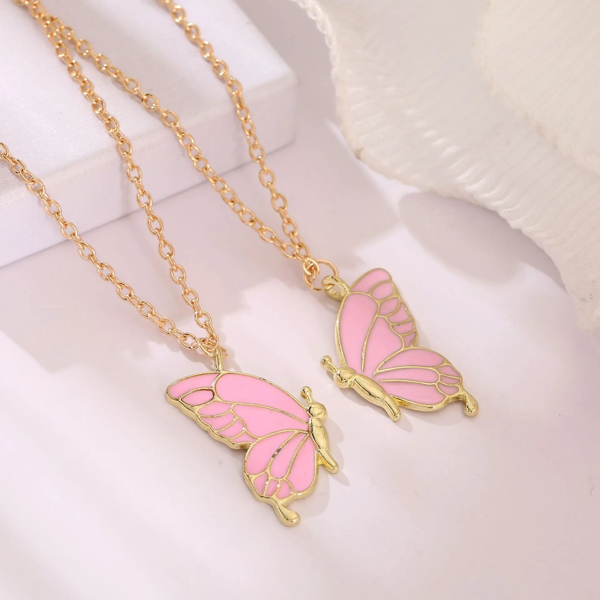 Trendy 2 Pcs/set Butterfly Necklace for Couple Gift - Butterfly Pendant Card Necklaces for Girls Simple Stylish - Chain Necklace for Women New Collection - Gifts for Best Friend. 5
