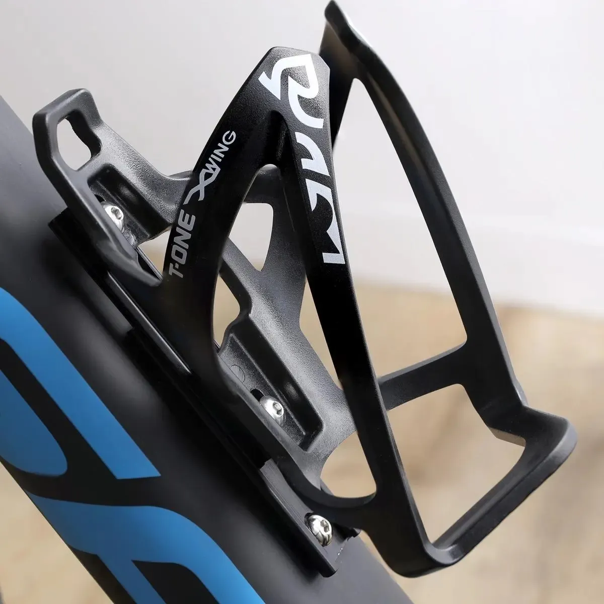 Bike Bottle Holder Universal Bicycle Water Bottle Cup Cages Lightweight Bike Water Bottle Cage for Cycling Road Mountain Bikes Inspeed Bicycle Accessories 1