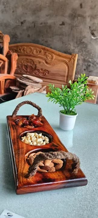 Special on the occasion of the holy month of Ramadan. Dry fruits serving tray