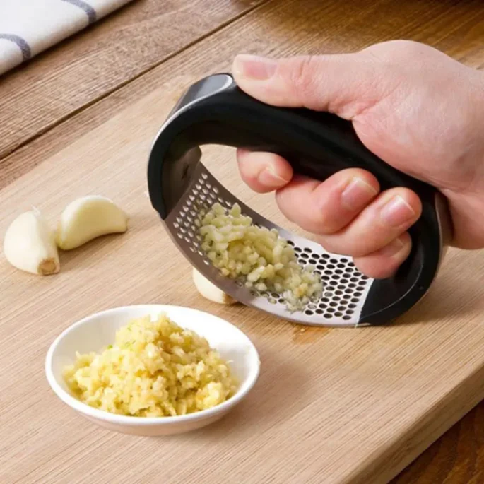 Stainless Steel Garlic Crusher Ginger Mincer Squeezer Press Chopper with Handle Stainless Steel Garlic Crusher Ginger Mincer Squeezer Press Chopper with Handle 6